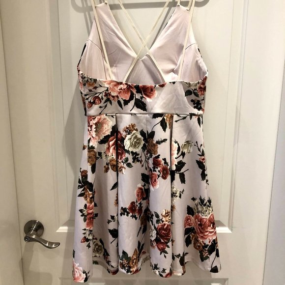 Fifty Street | Floral Dress - Picture 2 of 2